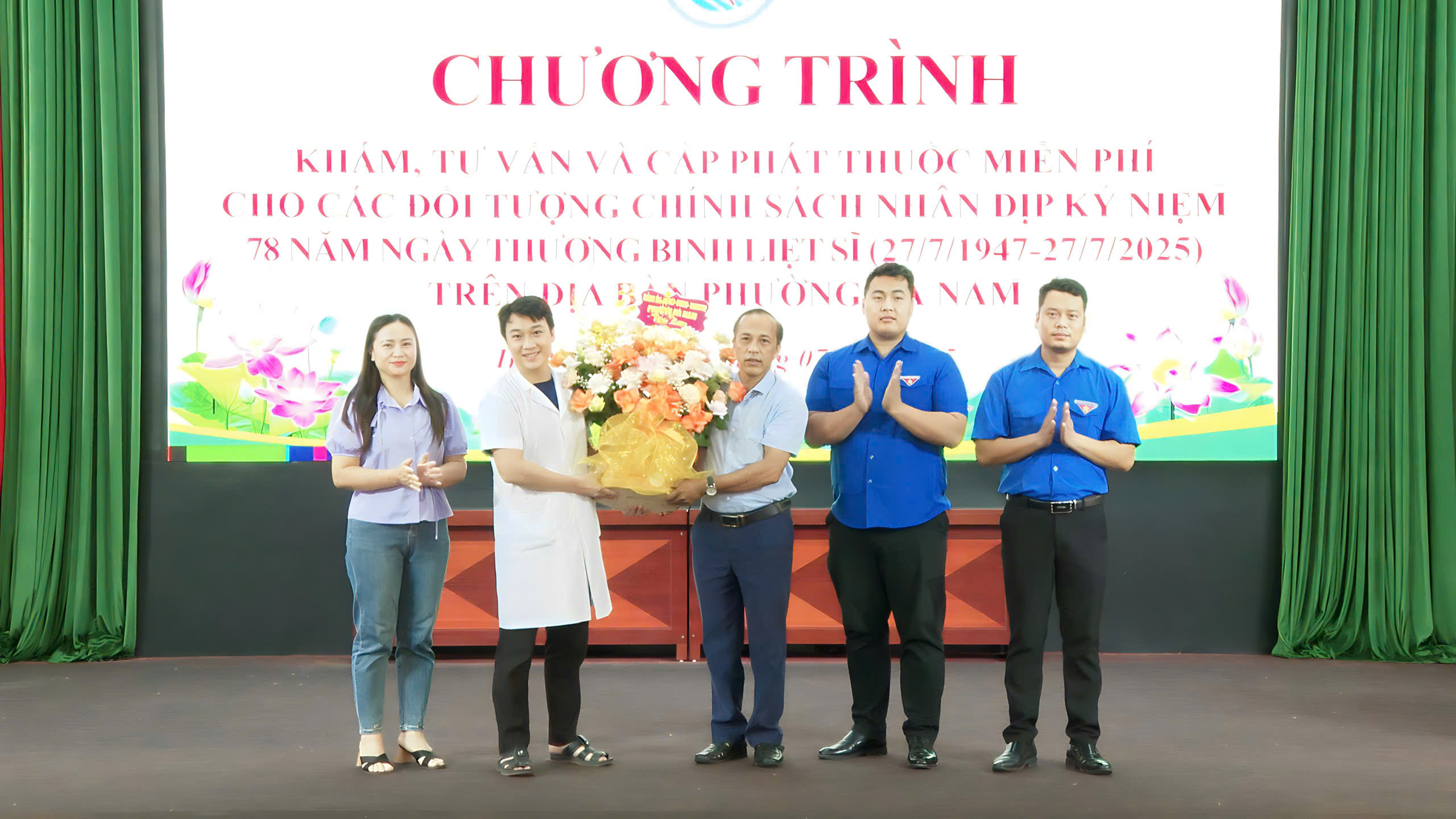 Đoàn TNCS Hồ Chí Minh phường Hà Nam phối hợp với Đoàn thanh niên Bệnh viện Đa khoa Hà Nam tổ chức chương trình khám, tư vấn và cấp phát thuốc miễn phí cho các đối tượng chính sách trên địa bàn.