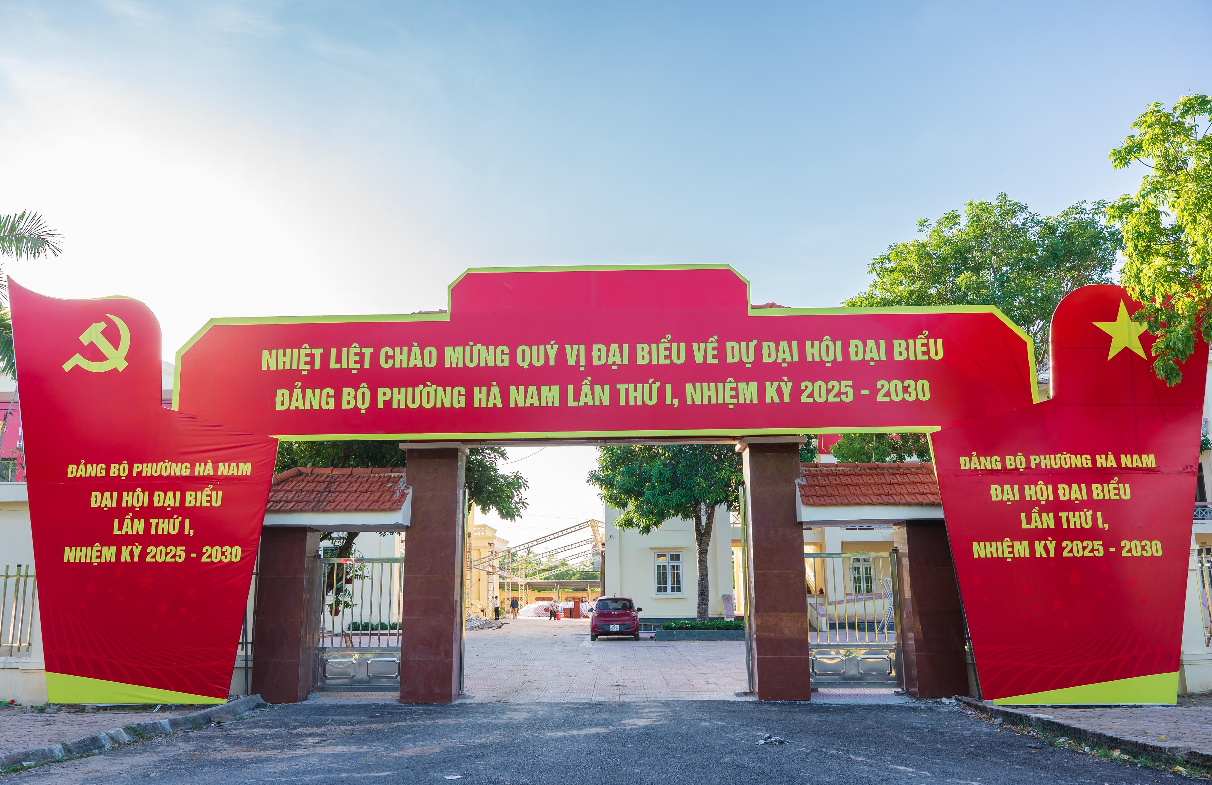 Đại hội đại biểu Đảng bộ phường Hà Nam lần thứ nhất, nhiệm kỳ 2025-2030 với phương châm " Đoàn kết- Dân chủ- Kỷ cương- Đột phá- Phát triển".