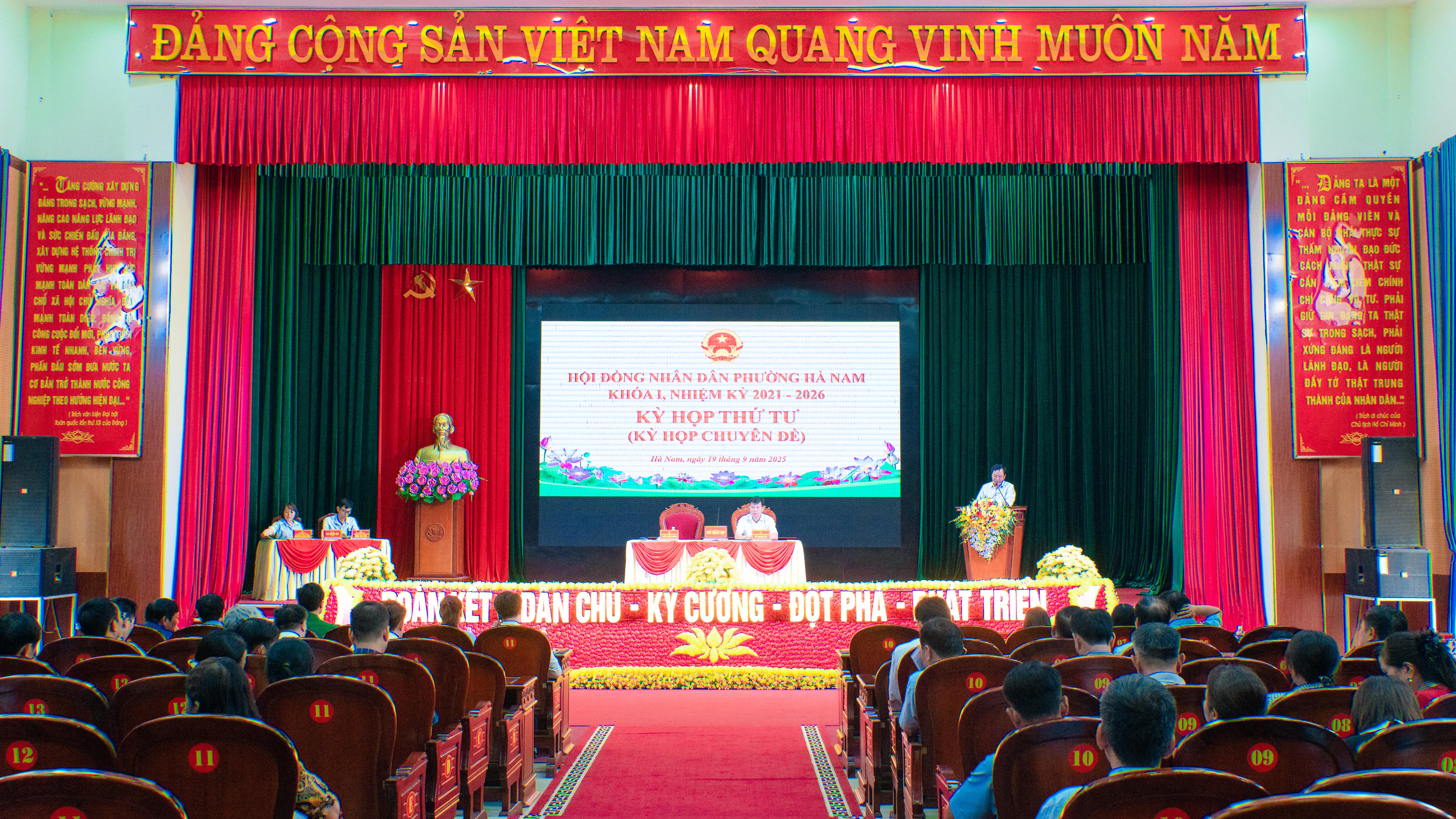 HĐND phường Hà Nam khóa I, nhiệm kỳ 2021-2026 tổ chức kỳ họp thứ tư ( kỳ họp chuyên đề )